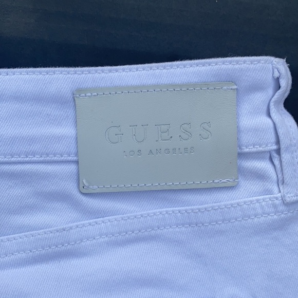 Brand New GUESS White Slim Short SZ 38 - Picture 9 of 10